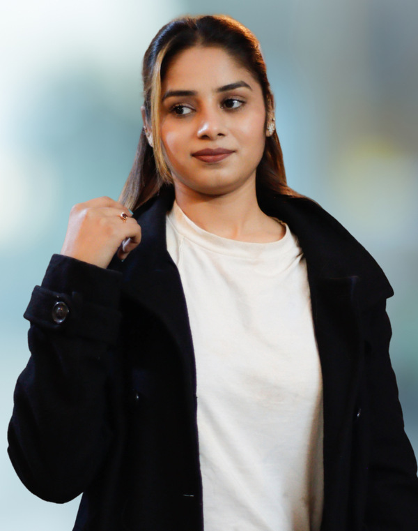 Lonesta skincare beauty expert Nafeesa Zafar